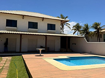 TEMPORADA Em frente � praia de Vilas do Atl�ntico