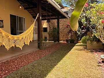 CASA DUPLEX COM 3 SU�TES � VENDA