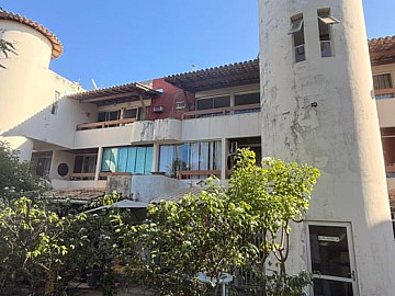 APART. 2/4 COM 1 SUITE- LAURO DE FREITAS